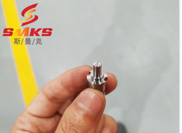 噴嘴微孔拋光及去除毛刺，斯曼克磨粒流像手術刀一樣精確